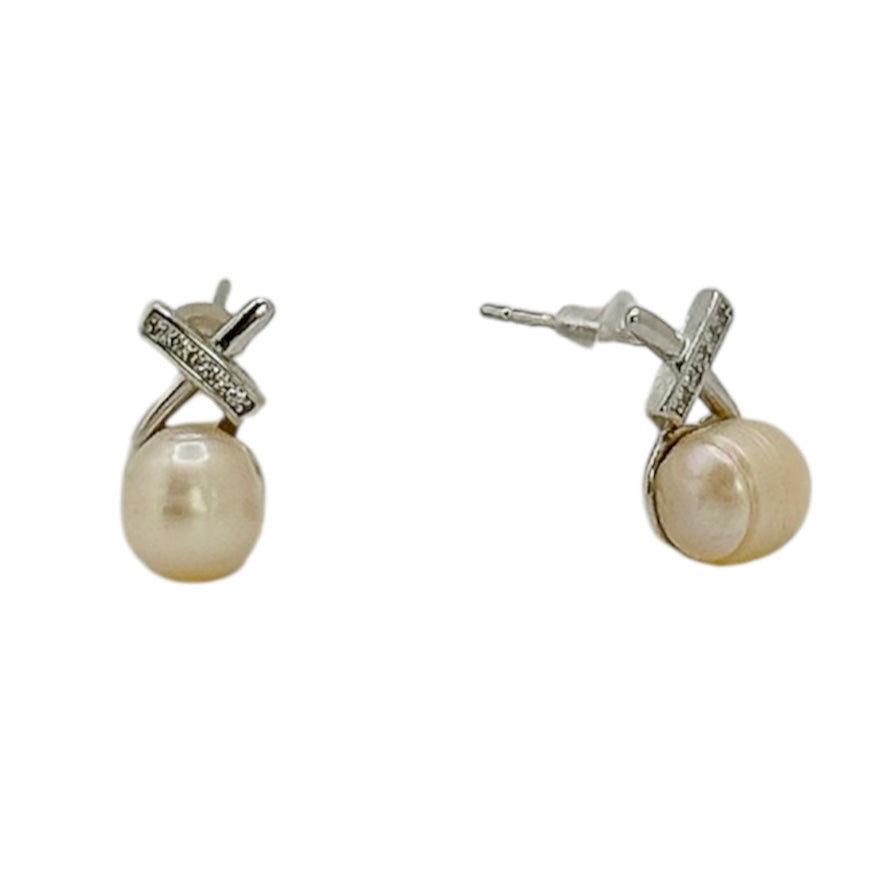 XO Pearl Stud Earrings